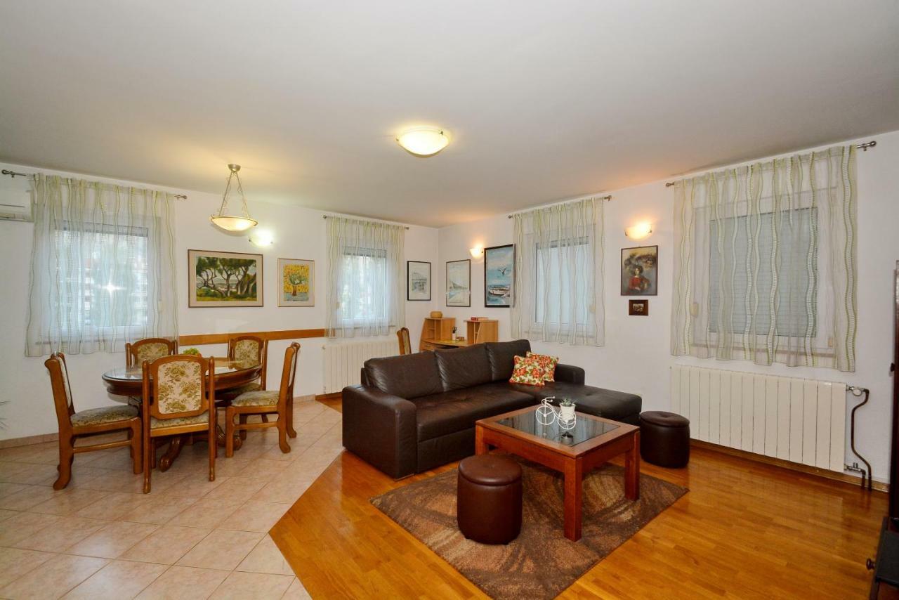 Apartman Vanja Omiš Exterior foto
